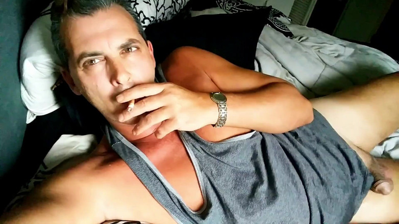 Cory Bernstein: Kus nevlastní táta Cory Bernstein nachytán na mužské celebrity cock...