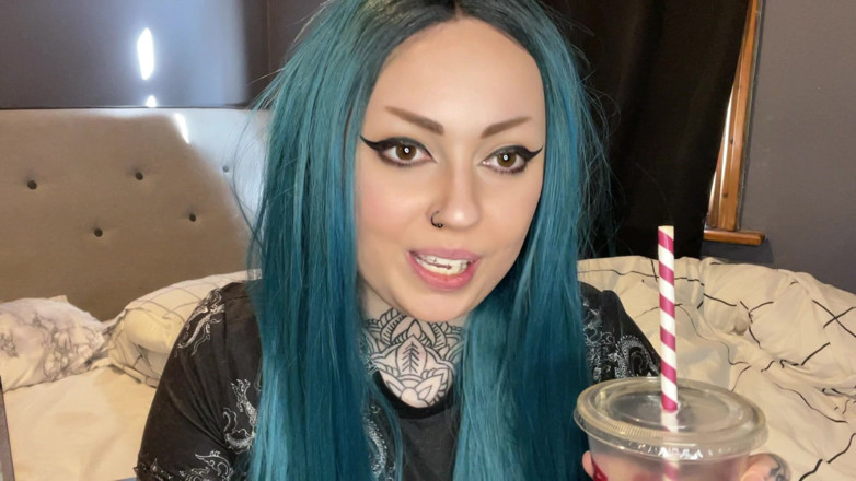 Miss Valentina: Koupit My Iced Latte Bitchboy