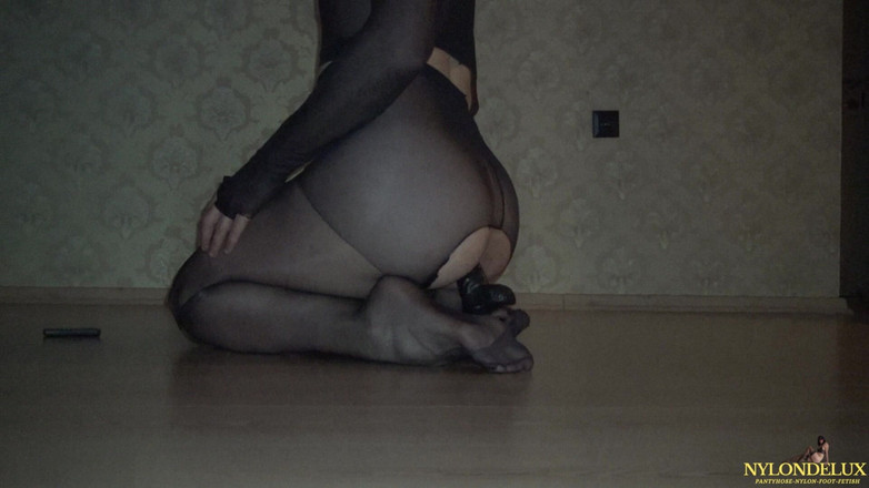 Nylondelux: Analreiten, Sperma Auf Nylonfüße