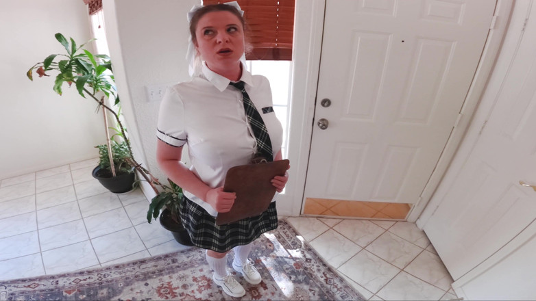 Erin Electra: ティーンが戸別訪問で寄付を受け取るのは女子バスケットボールチームにとって大きな負担です