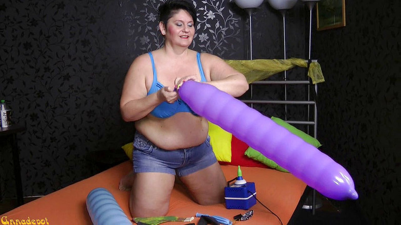 Anna Devot: 气球被炸毁并???