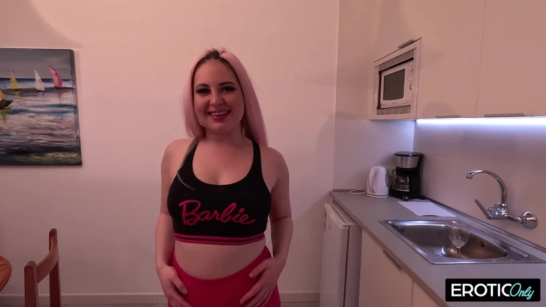German bitch hunter: German Teen Loves Cum on Pizza After Assfuck!