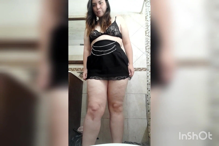 Chubby Sex Symbol: Девушка-толстушка заставляет тебя понюхать ее очко