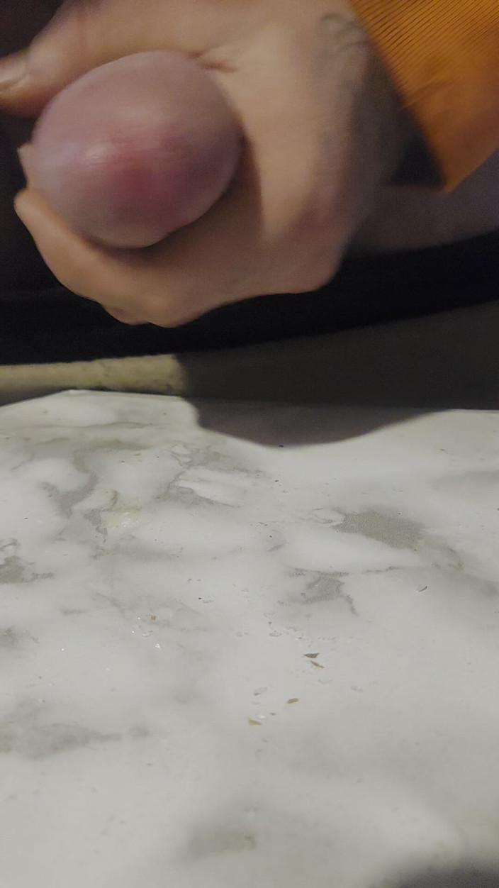 Bigshot: Marble Table Shot