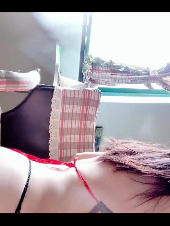 sisfetish: 操我，然后把我扔在走廊里