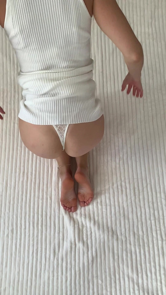 HerMenXXX: Erotic Striptease Video