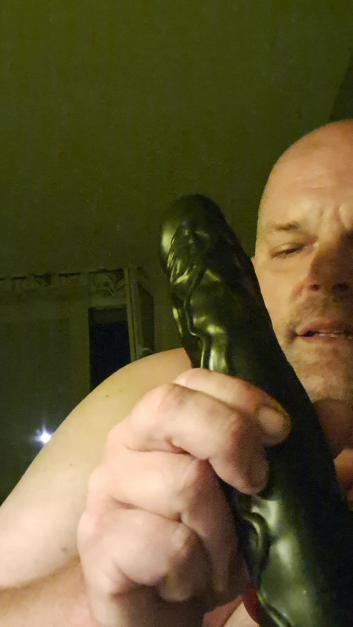 Fickspecht: The Right Tool for the Slut's Asshole