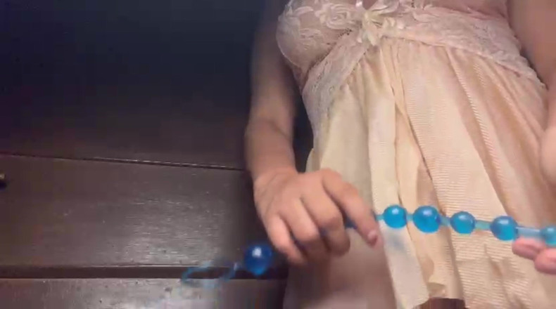 sexy_sunitaShowtime: Teman wanita India panas bermain dengan buah dada dan menjolok...