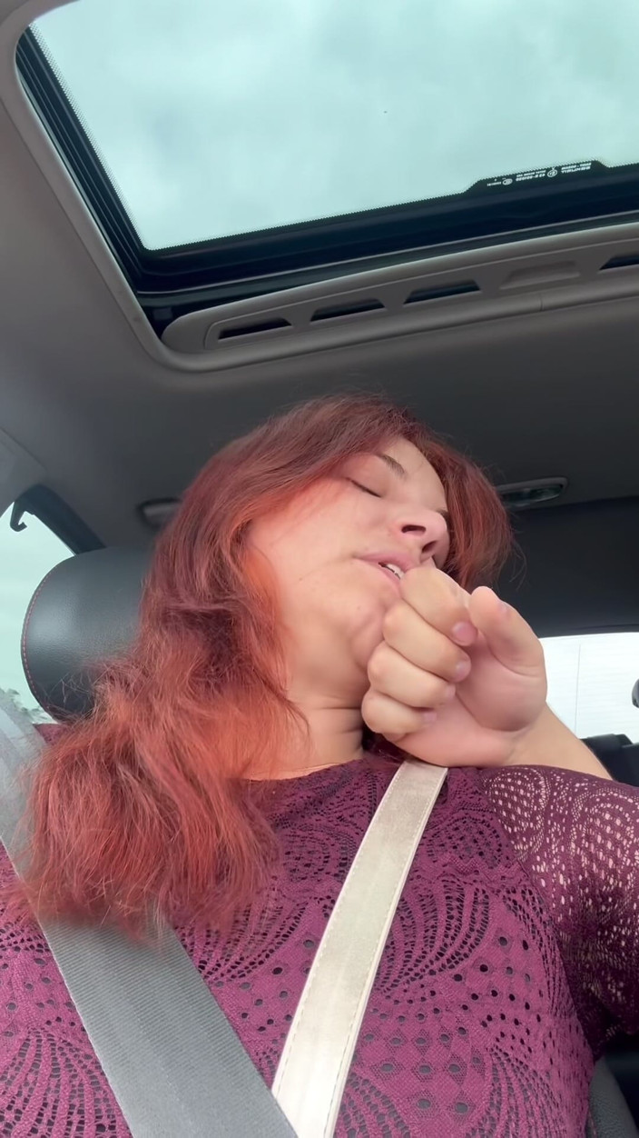 Elena917: Face Punching on the Way and Whipping Aftermath