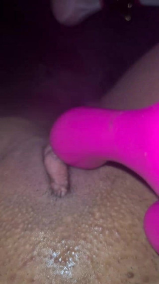 Neukslet: Horny slut wants to play with more