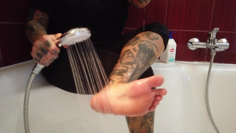 Fetish videos by Alex: Tattooed Blonde MILF Washes Her Feet