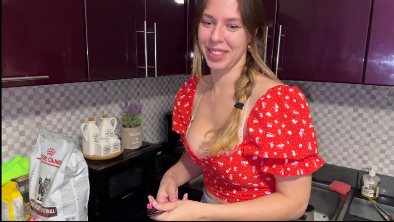 Milfetta: Chiar crezi că ejaculez cu sunetul ăla?