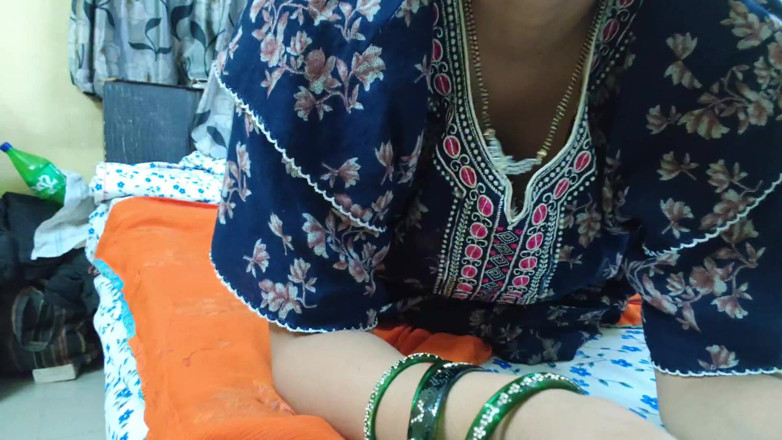 Sexy baby girl: Bhabhi Ko Mc Mai Hi Condom Laga Kar Choda