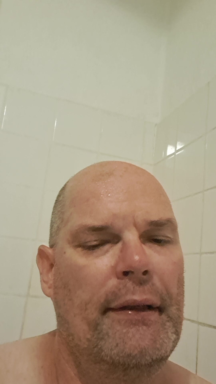 Fickspecht: Fun in the Bathtub