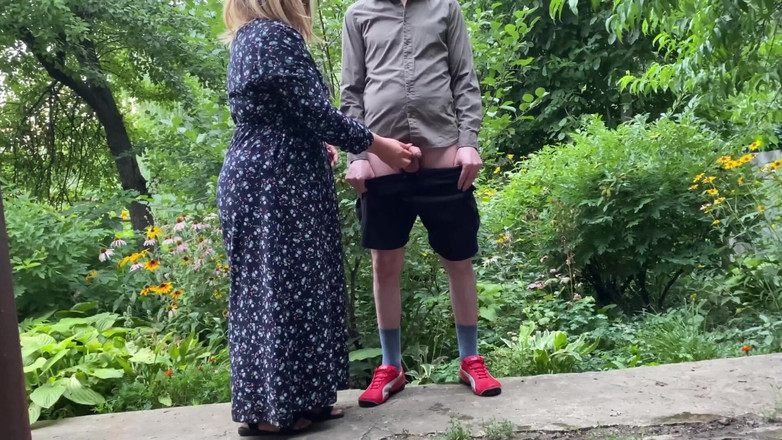 OurFetishLife: Tchýně mi nikdy neodmítne potěšení z držení mého ptáka