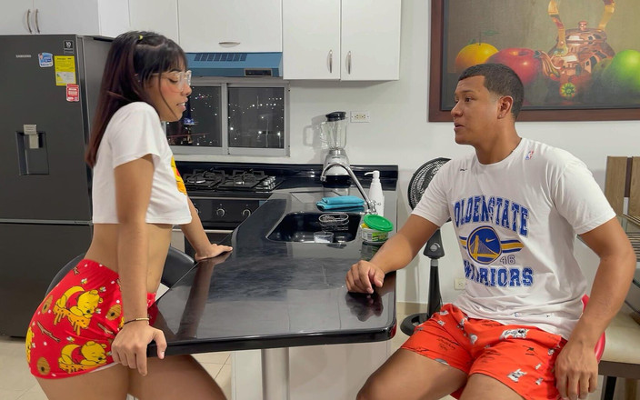 Saraymike: 私は彼女の義理の妹とセックスし、それと引き換えに彼女に何も言わない