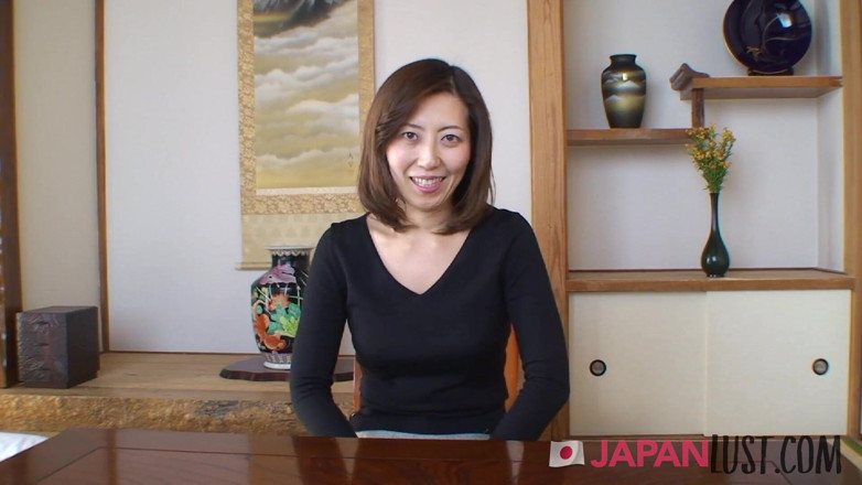 Japan Lust Gold: Slender Japanese cougar has a wet hole for cock