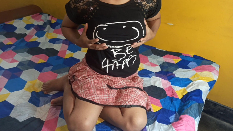 Sexuda: Desi Indian Randi Teenage Girl Licking and Fingering Her Juicy...