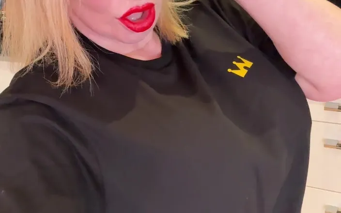 Sophie James: Thank You Faphouse for the T-shirt