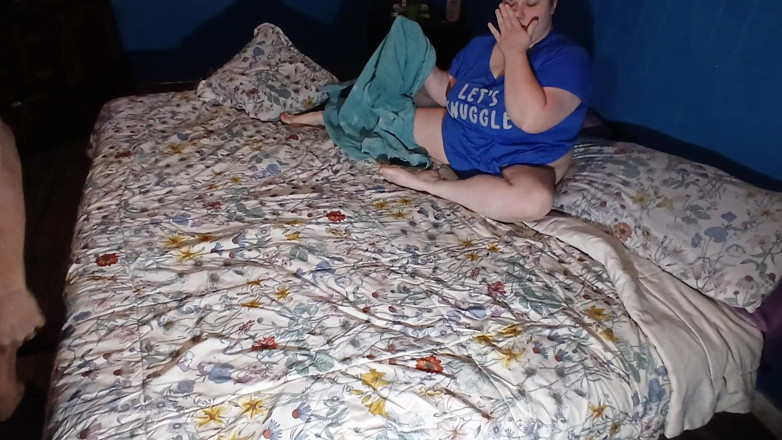 Big uhaul: Een grote lul 's avonds laat in mijn bed berijden