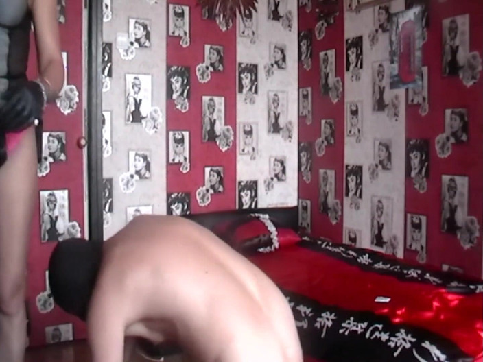 SassyTiff: Slave drink pee and lick pussy