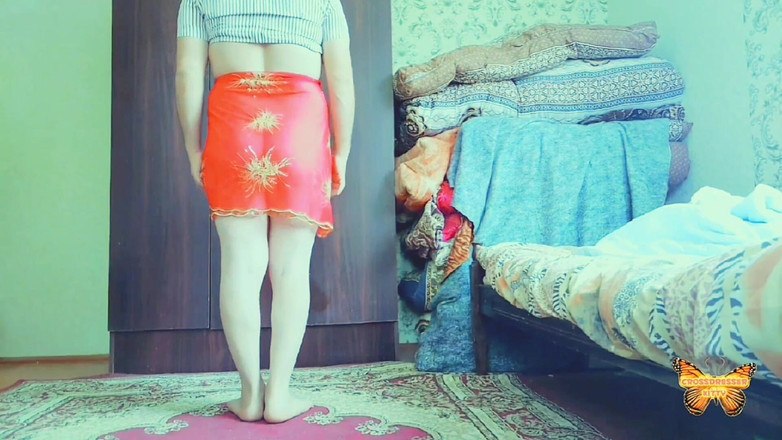 Kitty_Cross: Atemberaubende leckt sich zurück auf holzparkbank