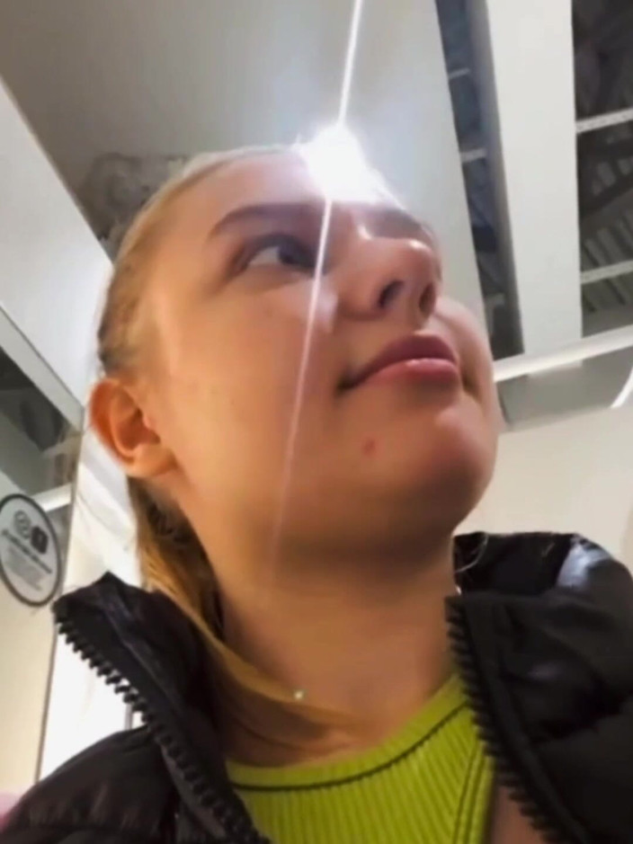 JuiceLussie: Walking with Vibrator in Pussy