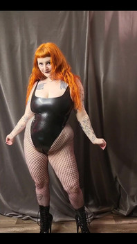 Big, Bodacious and Shiny I Need Someone to Keep Me Shiny. Are You Volunteering?