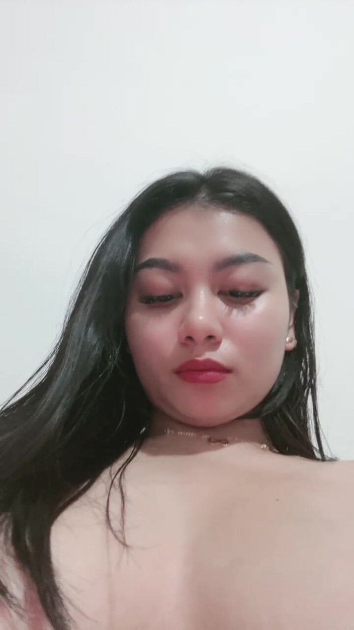 Jonathan Camberg: Mahasiswi Berani lingerie transparan dengan lingerie seksi