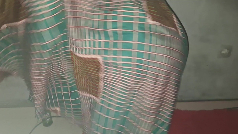 BMCs: Curvei îi place să fie futută de fiecare băiat din zonă,...