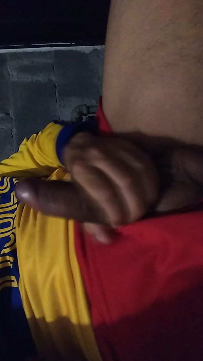 AlexAlejandro13: Czeka na Ciebie w kąpieli miłości