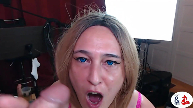 FoxyandTed: Amateur mature wants anal and squirting
