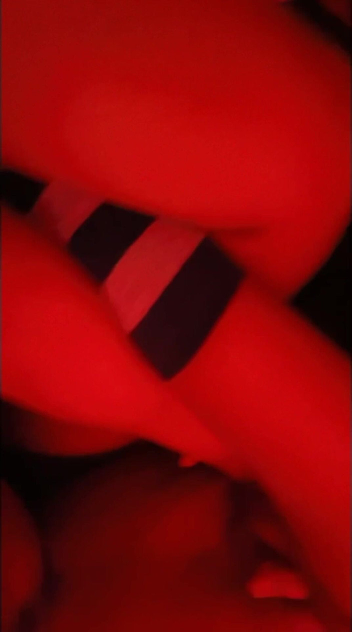 desi_babe1234: Bhabhi nghịch ngợm chơi với con cu khổng lồ bị đụ