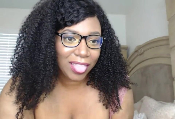 Josie4yourpleasure: Stream začal 12.08.2019 04:05 pm