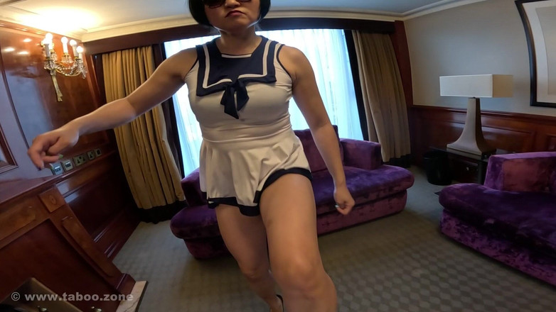 TabooZone: Femdom asiatique extrême, POV