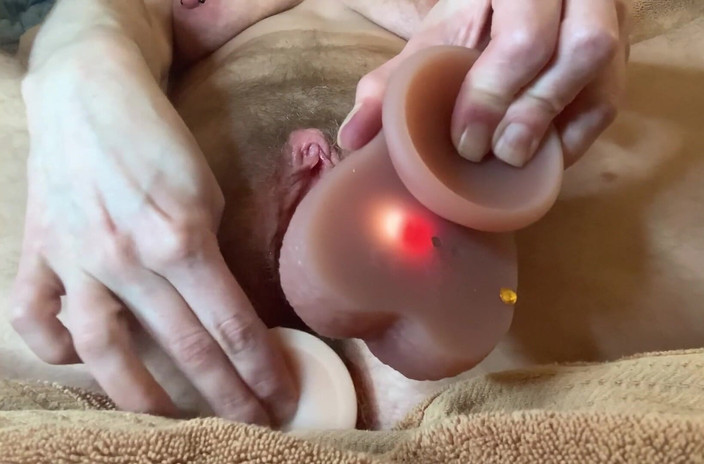 C-Spot: Cspot đút đôi với đồ chơi rên rỉ và cực khoái