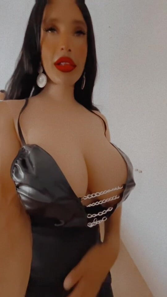 Sissy Slut Brianna: Tôi sẽ mài cái mông này vào mặt bạn cho đến...