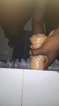 Jerking off S8 E10