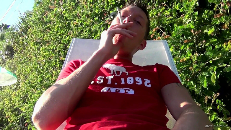 Boys Smoking: Ryan Chainin 100er