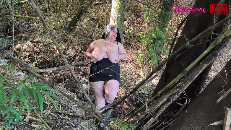 Riderqueen: Aku sendirian di alam terbuka sama penggemarku!