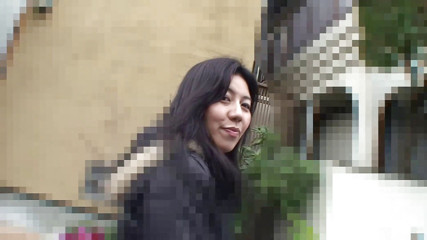 Asiatiques: Horny milf loves that she got asked to masturbate for...