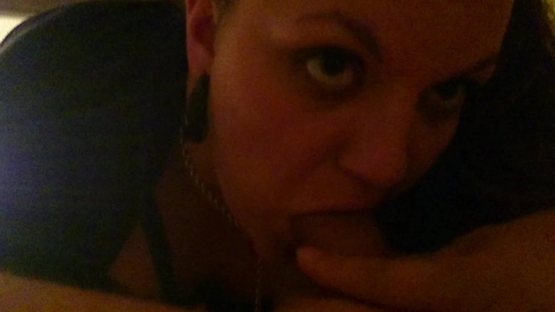 QueenSteffi: Reina Caliente Quiere Felación