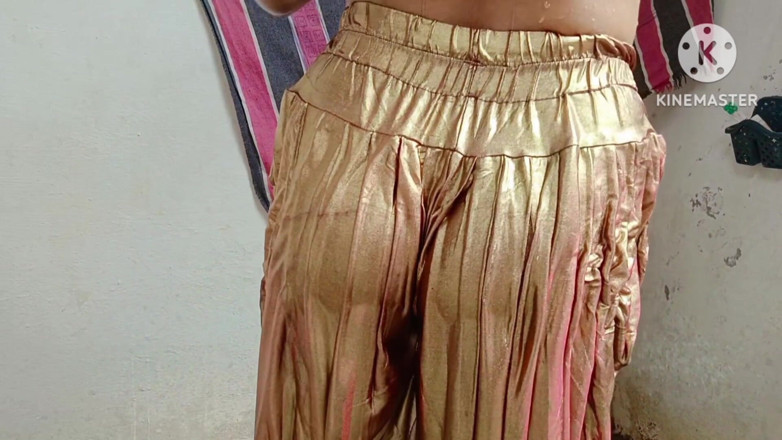 Ankurpriya000: How Is Bhabhi Dressing up for Her Friend Full Hot...