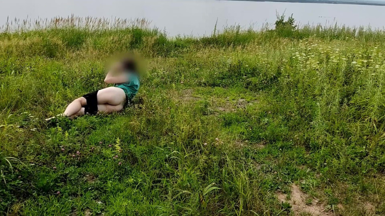 MissPopa: She Pulled Down Her Shorts and Showed Her Butt