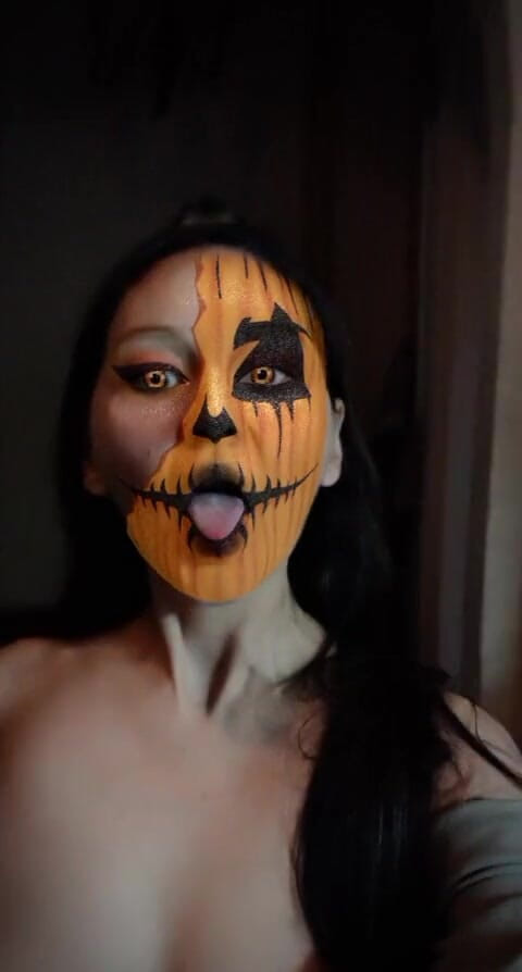 Dominatrix Redsonyja: 过得好，好，最好，让我们越来越强壮直到一天结束，新的 50 张照片和视频将到达