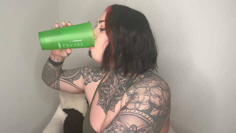 Miss Valentina: Meredakan diri menjadi dominasi finansial 3