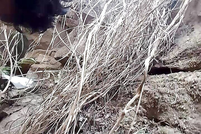 Gangbang straight: Пописати на відкритому повітрі - 1