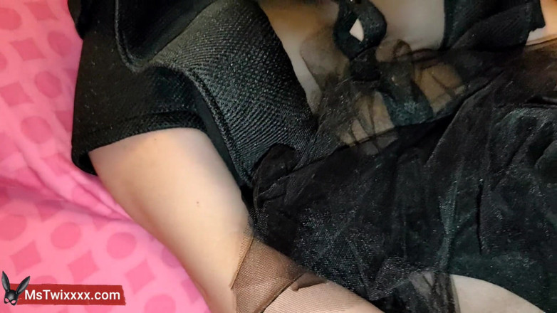 My Fetish Girl: Ms. Twixxx plays pussy with sex toys to total bliss