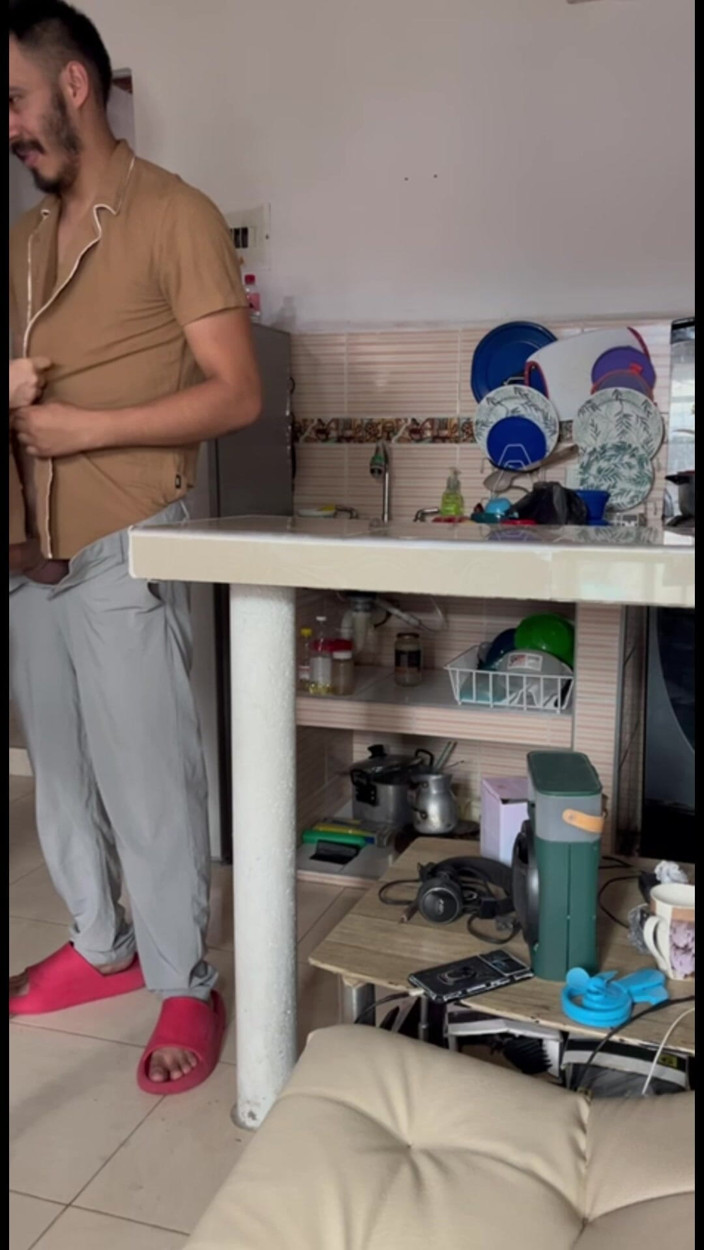 Lazosprohibidos: My Real Stepmom in the Mature Kitchen Masturbates I Penetrate...