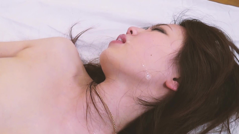 JAPAN IN LOVE: Сцена с восточными крошками - 3 японка с маленькой грудью занимается сексом с двумя членами и дилдо